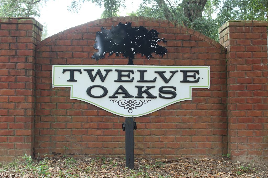 Twelve Oaks Plantation, Pace, FL