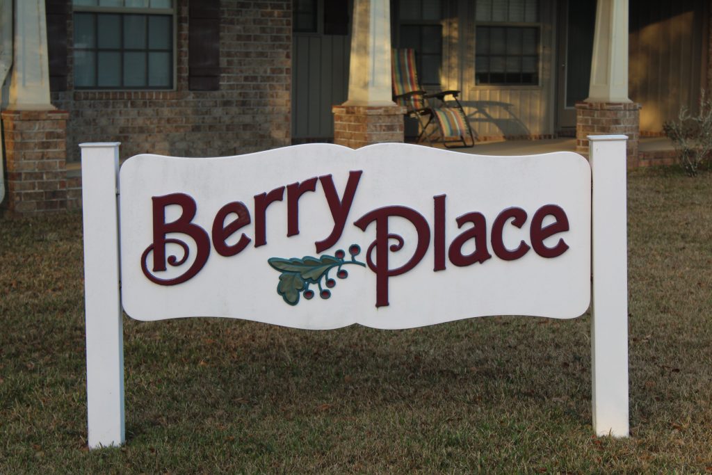 Berry Place, Pace, FL